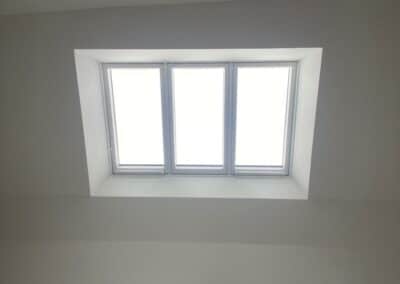 Création d'un Puits de Lumière avec la Pose d'une Verrière VELUX à Chambéry